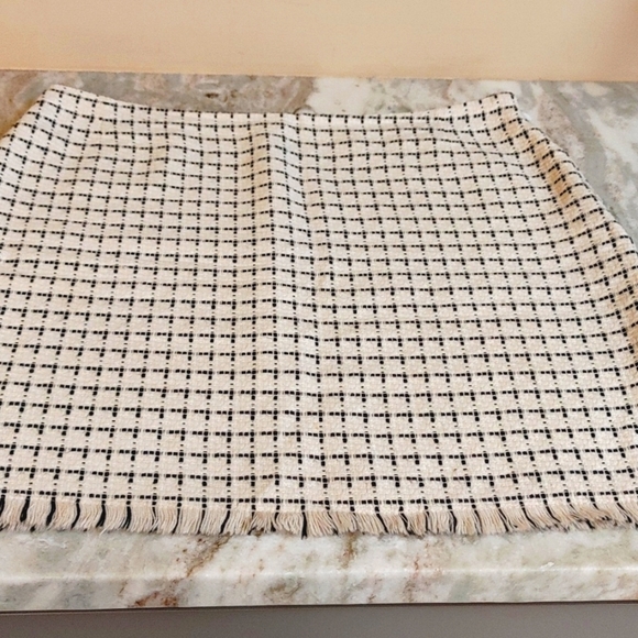 New York Co Boucle ivory Black Short Skirt with fringe Sz 8 - Picture 3 of 11